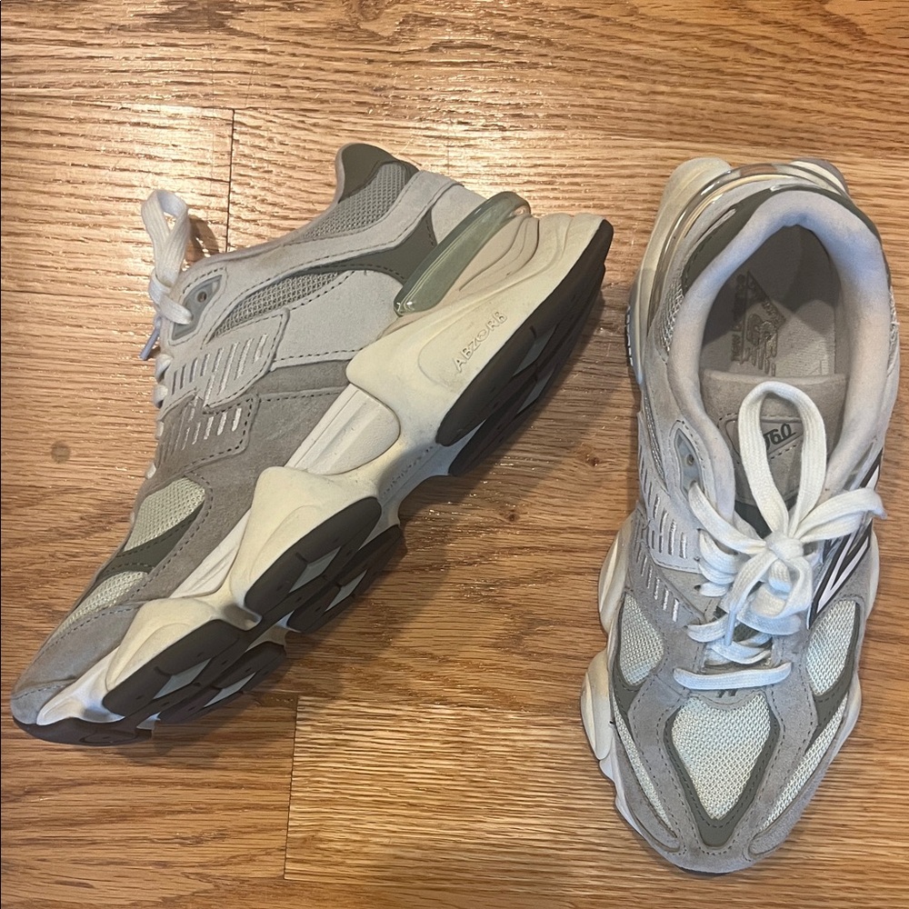 Updated title! New Balance x Madewell Unisex 9060 Sneakers
